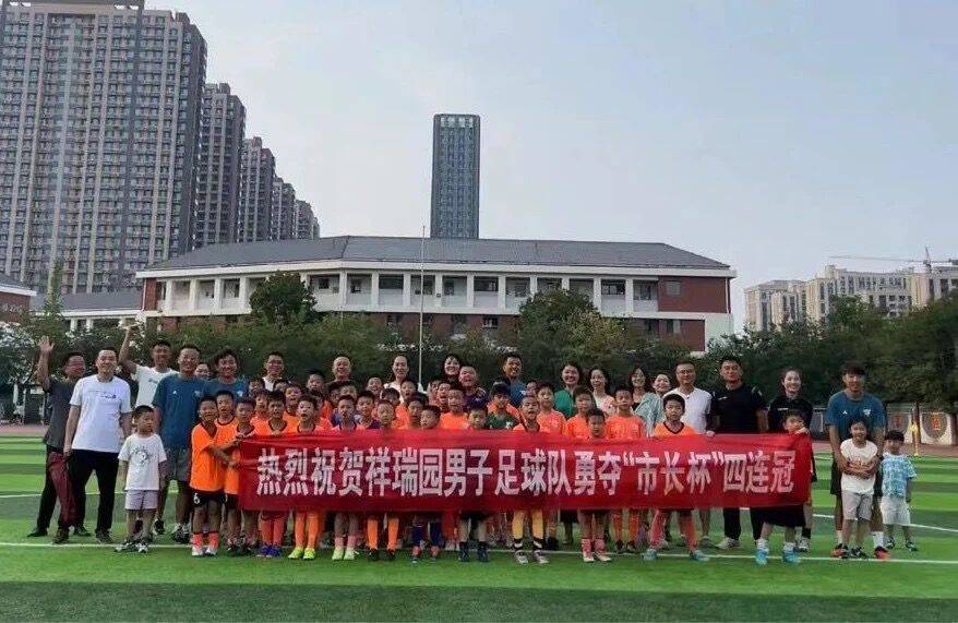 九游体育在线登录-队友间的默契配合带领球队连续取得胜利