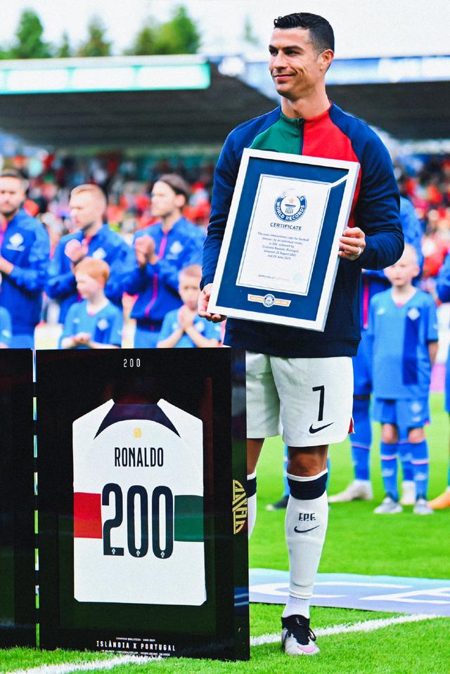 海南队浓墨重彩，轻松击败对手连胜