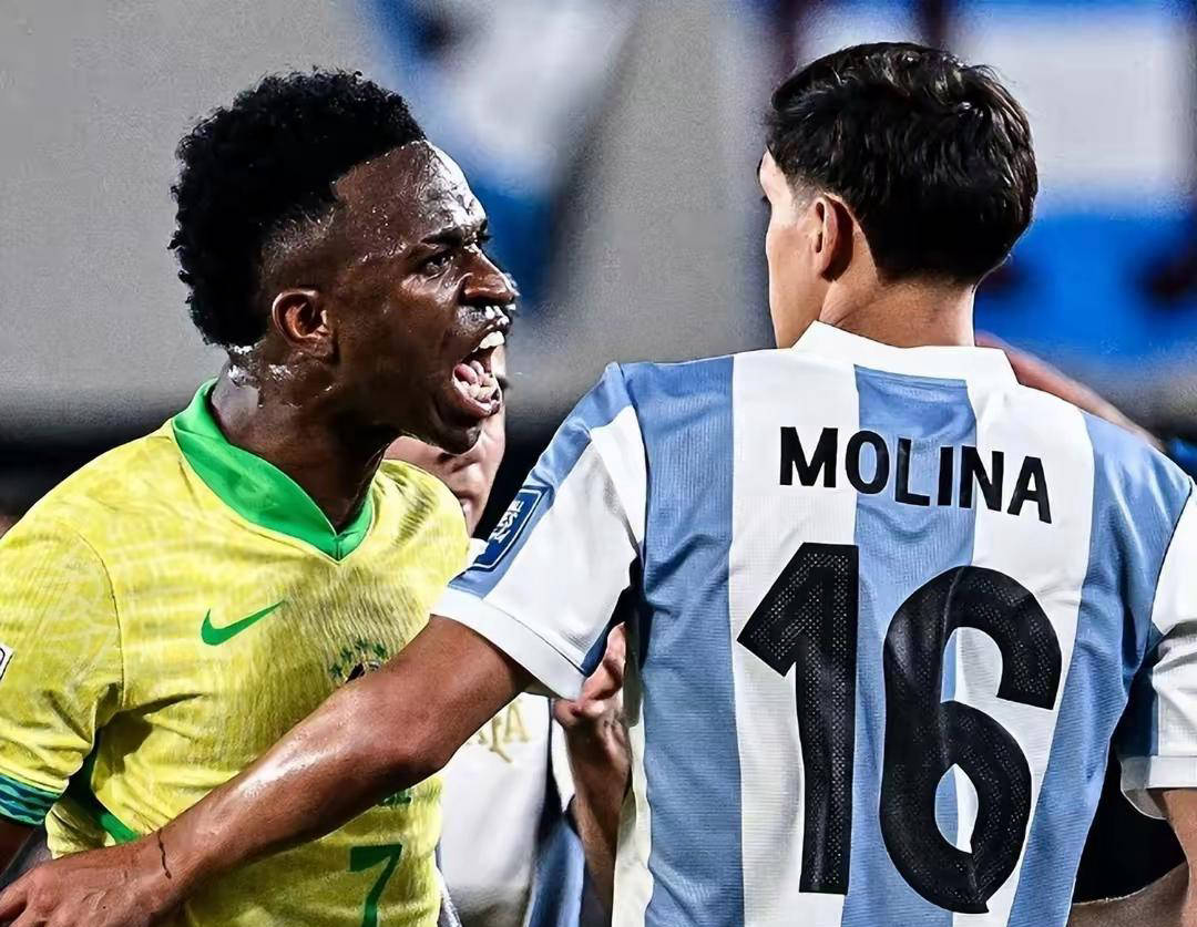 关于巴西球星表现低迷，冬季转会传闻愈演愈烈的信息