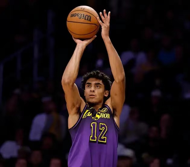 开拓者主场告捷,稳居西部前列 开拓者主场告捷,稳居西部前列