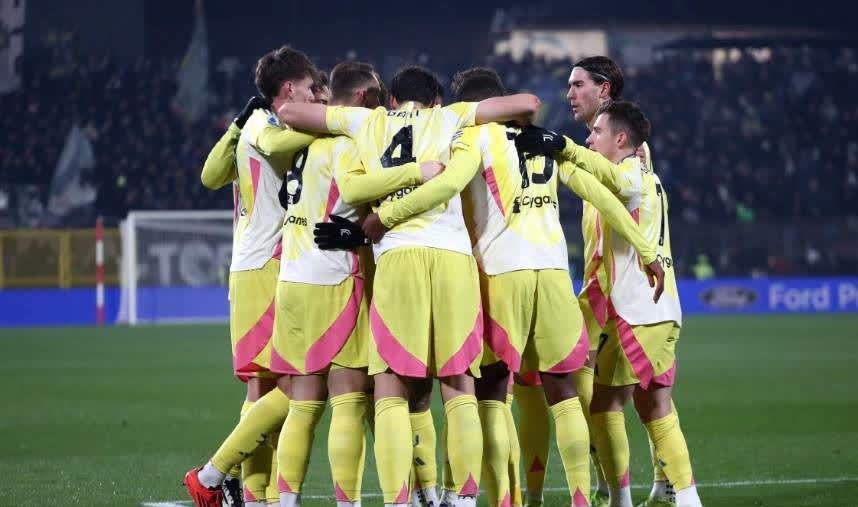 九游体育亚洲官网-阿斯顿维拉遭遇连败，陷入保级泥潭的简单介绍