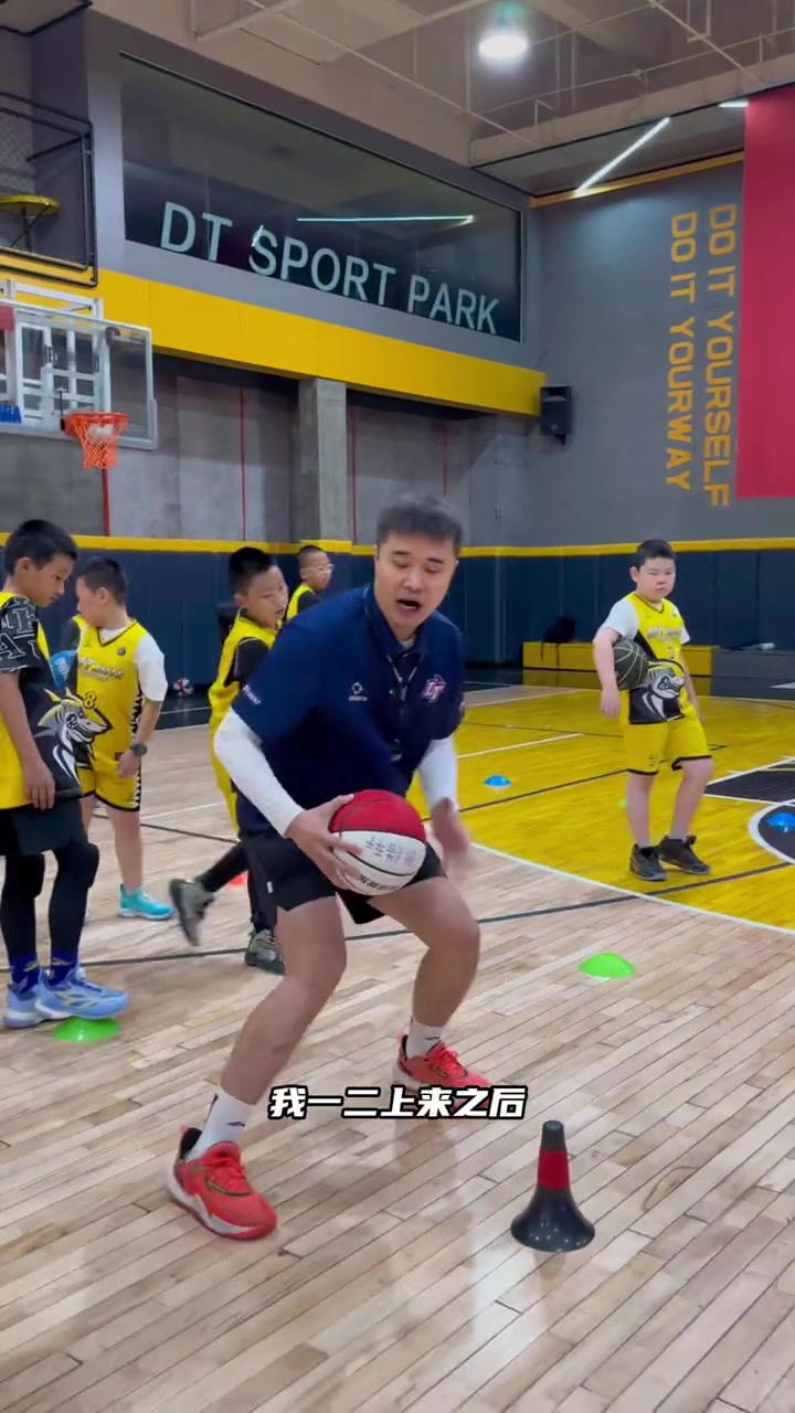 乌鲁木齐篮球队士气高昂，信心满满的简单介绍