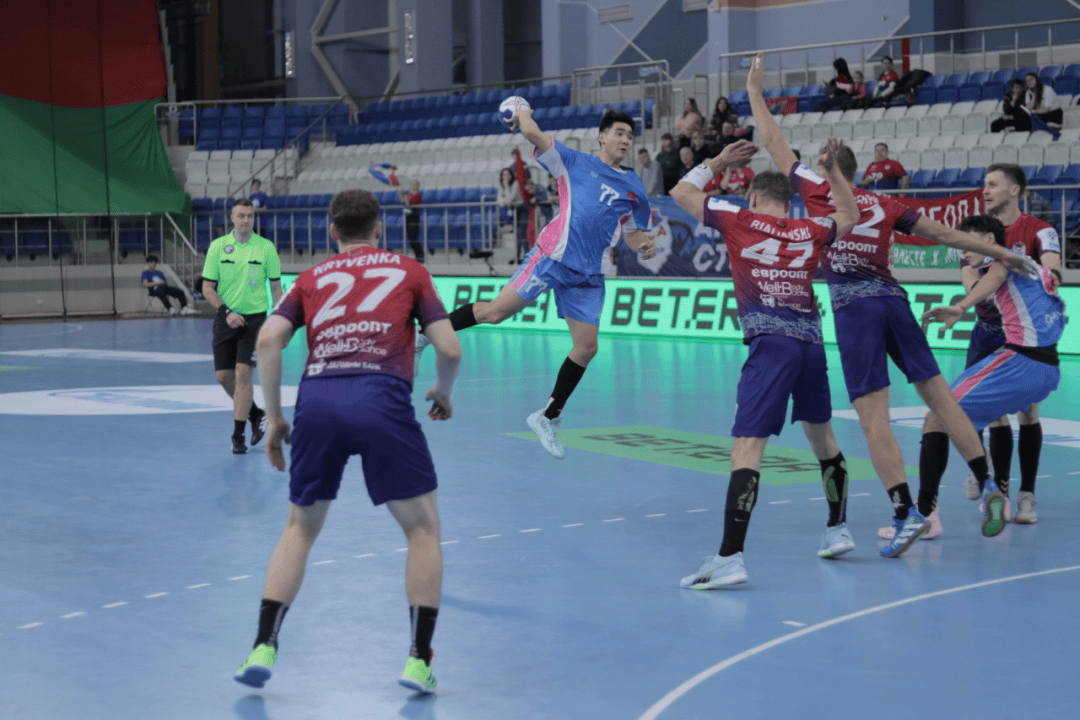 -比赛中球员表现出色，获得全球篮球赛最佳射手奖的简单介绍