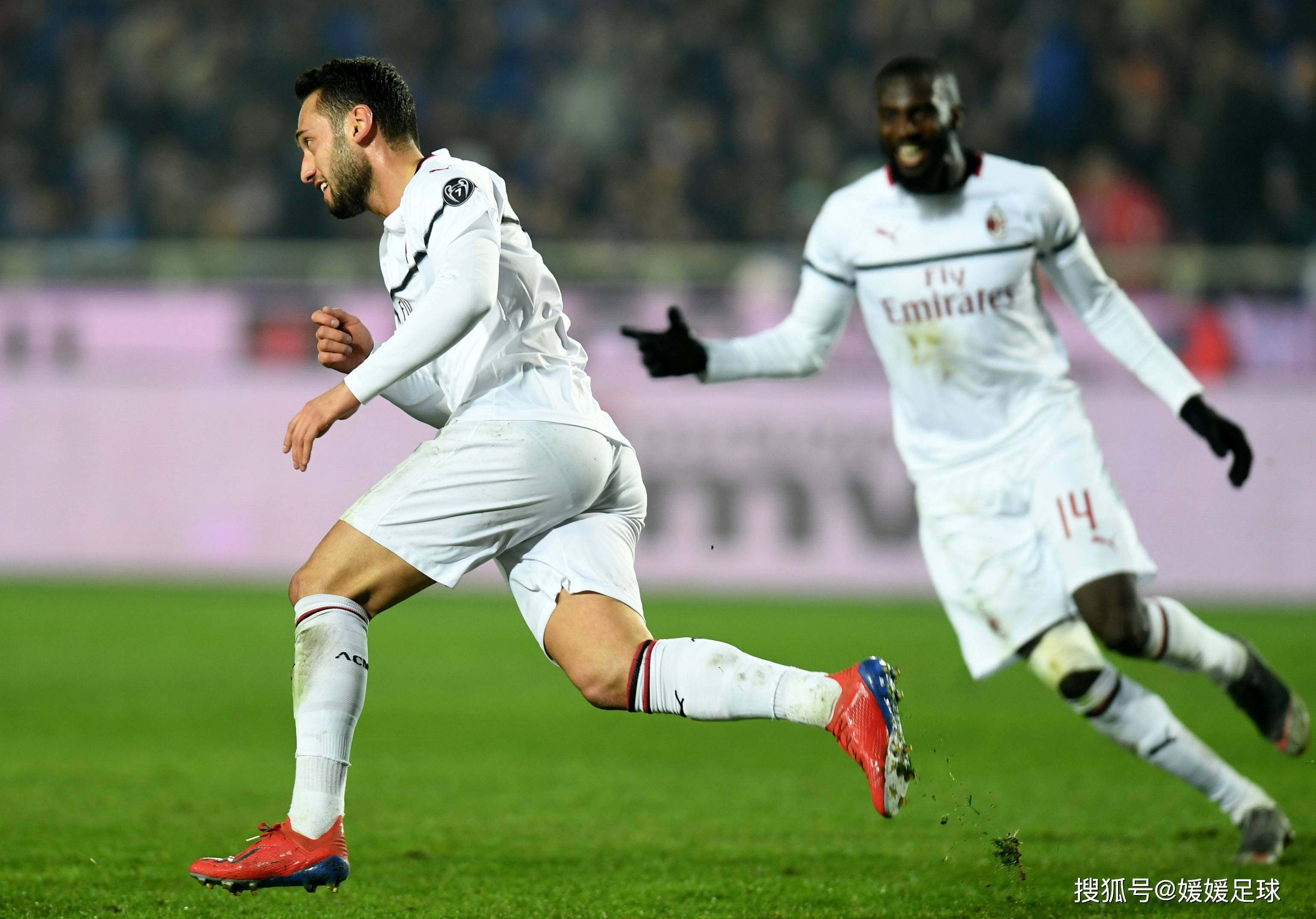 九游体育在线-维罗纳客场战平萨索洛继续保持不败