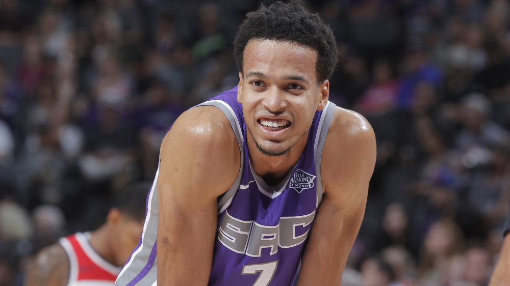 九游体育网页版-雄鹿前锋失准出手频现，需重新调整投篮