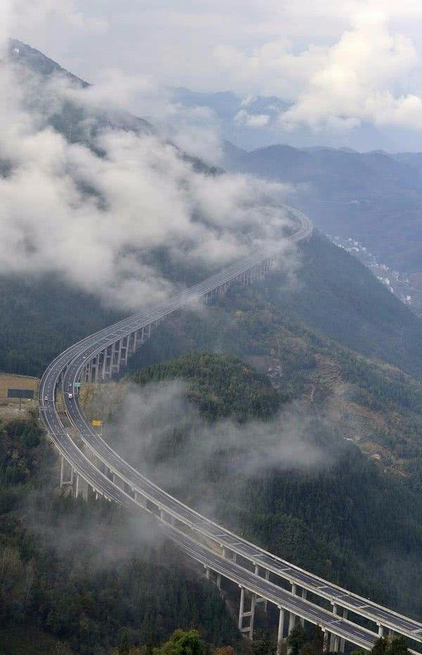 关于安康白河壮观胜利，宜昌秭归难以抗衡的信息