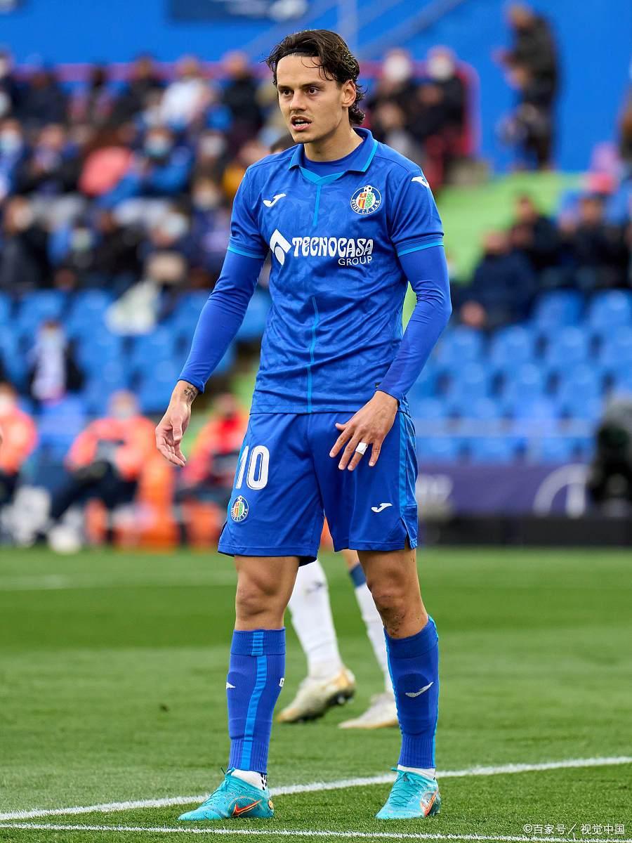 巴拉多利德客场逆转，击败对手