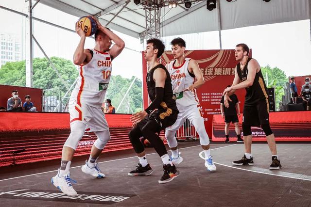 包含东京奥运会篮球比赛阵容揭晓，各国强队备战的词条