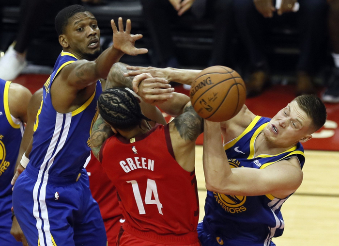 九游体育官方入口-火箭队胜马刺队获西部决赛门票的简单介绍